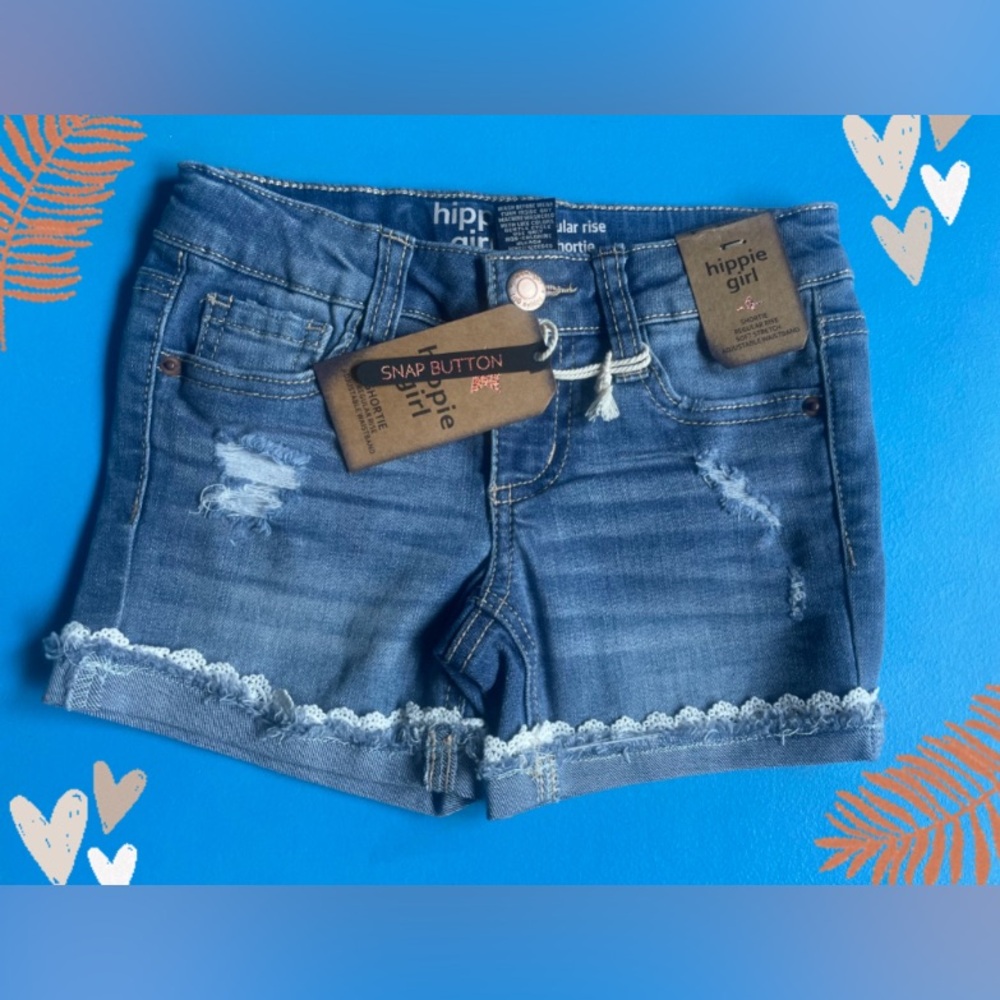 Lace shorts